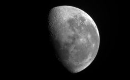 apr03_moon.jpg